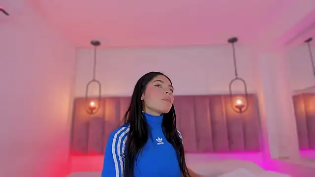 Haily b online show from 12/18/25, 08:01