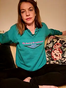 Snapshot of Rosemarie_Blu chatting on 03/04/25, 11:32 Rosemarie Blu online show from 03/04/25, 11:32