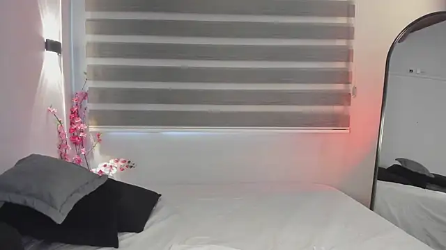 Snapshot of sweet_obsession__ chatting on 10/16/25, 07:55 sweet obsession online show from 10/16/25, 07:55