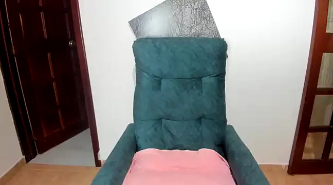 Snapshot of AnnaPerez_ chatting on 03/03/25, 12:28 AnnaPerez online show from 03/03/25, 12:28