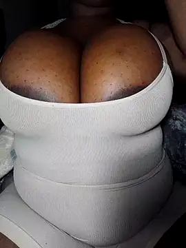 Snapshot of wamie12 chatting on 11/20/25, 10:42 wamie12 online show from 11/20/25, 10:42