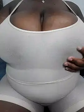 Snapshot of wamie12 chatting on 03/23/25, 06:37 wamie12 online show from 03/23/25, 06:37