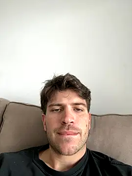 Snapshot of shuki0101 chatting on 10/30/25, 02:36 shuki0101 online show from 10/30/25, 02:36