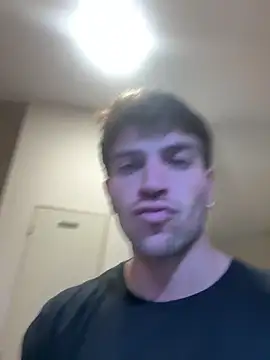 Snapshot of shuki0101 chatting on 03/11/25, 01:23 shuki0101 online show from 03/11/25, 01:23