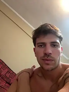 Snapshot of shuki0101 chatting on 03/19/25, 04:47 shuki0101 online show from 03/19/25, 04:47