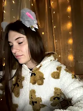 Snapshot of MrrKate chatting on 01/08/26, 12:49 MrrKate online show from 01/08/26, 12:49