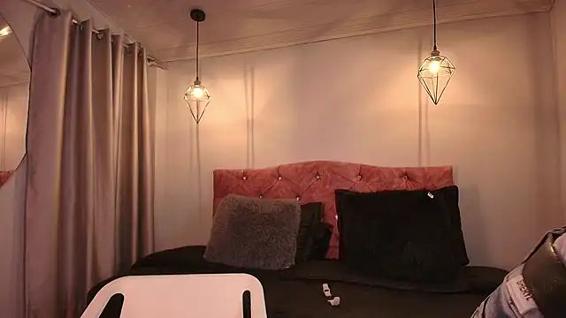 miaoconell online show from 12/05/25, 09:01