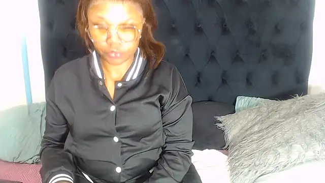 Snapshot of BootyClitQueen chatting on 06/05/26, 01:50 BootyClitQueen online show from 06/05/26, 01:50
