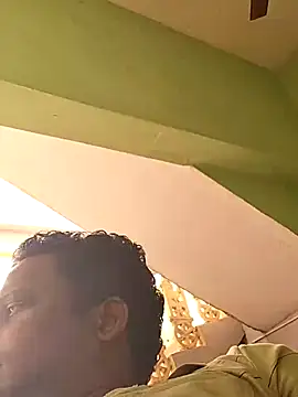 Snapshot of beyondthelines123 chatting on 03/01/25, 03:21 beyondthelines123 online show from 03/01/25, 03:21