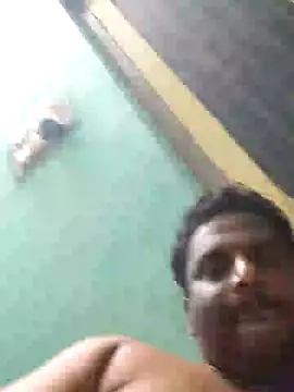 Snapshot of beyondthelines123 chatting on 02/28/25, 06:52 beyondthelines123 online show from 02/28/25, 06:52