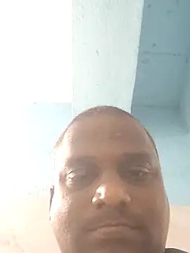 Snapshot of beyondthelines123 chatting on 10/23/25, 04:05 beyondthelines123 online show from 10/23/25, 04:05