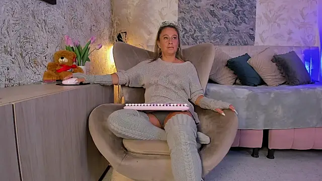 Snapshot of Liannaa_ chatting on 02/11/26, 07:36 Liannaa online show from 02/11/26, 07:36