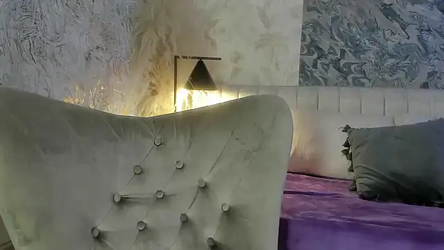 Arianaa collins online show from 11/13/25, 11:47