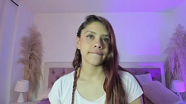 Arianaa collins online show from 10/09/25, 11:55