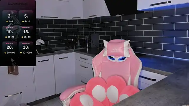 ShaiyaMinn3 online show from 03/06/26, 08:04