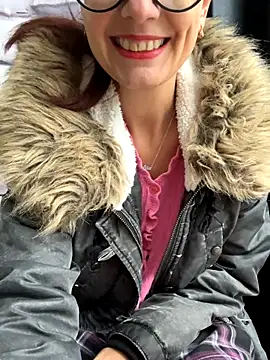 NataKitten online show from 11/19/25, 12:05