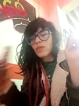 Snapshot of Ali3Martin chatting on 03/14/25, 11:32 Ali3Martin online show from 03/14/25, 11:32