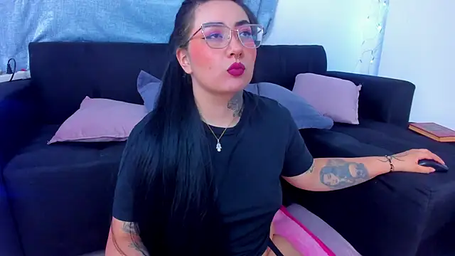 Curvybaddie99 online show from 11/06/25, 02:37