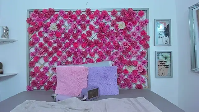 emmyrouse  online show from 06/02/26, 07:25