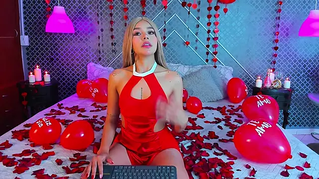 Aleja bloom online show from 02/14/26, 12:38