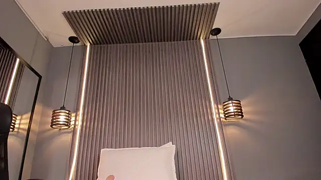 alahia betancurx online show from 12/03/25, 02:16