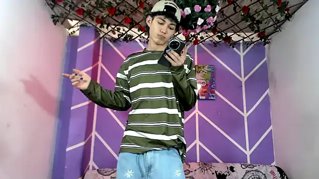 Maxxi hot23 online show from 09/08/25, 07:24