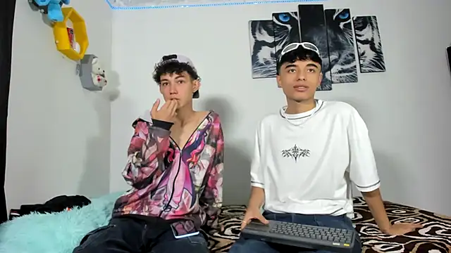 Maxxi hot23 online show from 03/22/25, 02:14