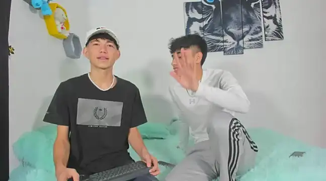 Maxxi hot23 online show from 03/06/25, 03:45