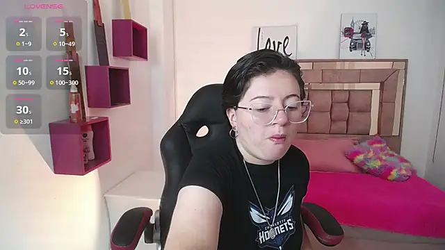 safyka online show from 11/06/25, 02:59