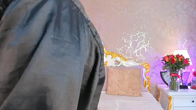 ScarlettWallace online show from 11/08/25, 08:07