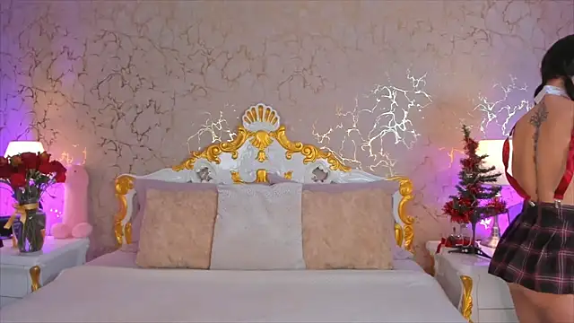 ScarlettWallace online show from 12/16/25, 07:29