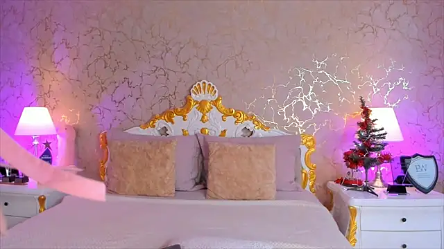 ScarlettWallace online show from 12/21/25, 09:59