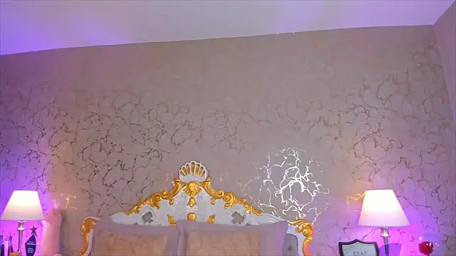 ScarlettWallace online show from 11/14/25, 09:51