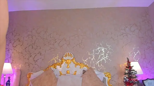 ScarlettWallace online show from 12/04/25, 08:41