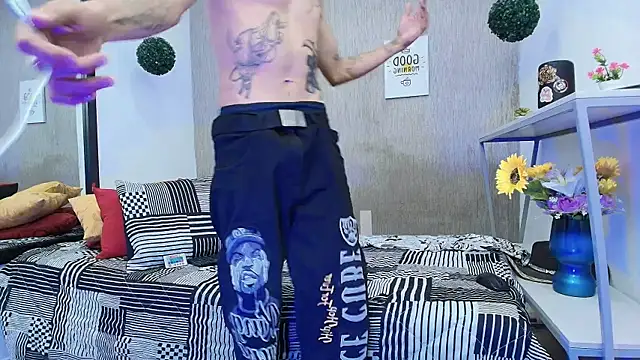 Snapshot of Patrick_Rango chatting on 02/27/25, 08:20 Patrick Rango online show from 02/27/25, 08:20