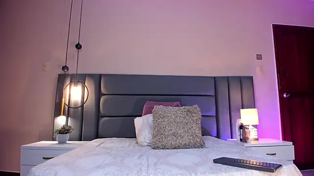 SeleneLujan online show from 12/01/25, 11:44