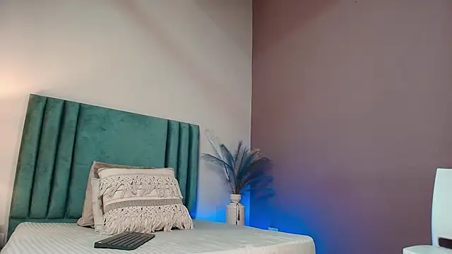 SeleneLujan online show from 11/22/25, 12:26