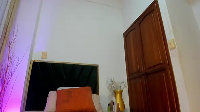 SeleneLujan online show from 02/12/26, 11:43