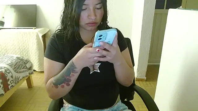 Snapshot of saralo__ chatting on 02/23/26, 03:01 saralo online show from 02/23/26, 03:01