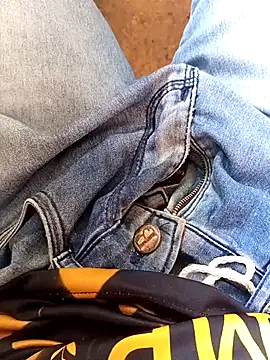 Snapshot of Poptrezegostoso chatting on 09/21/25, 05:18 Poptrezegostoso online show from 09/21/25, 05:18