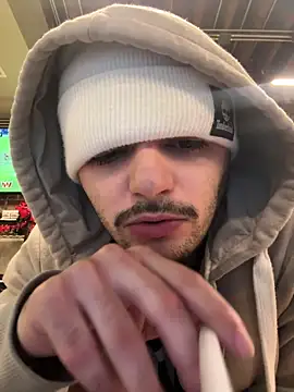 papiVilla23 online show from 12/21/25, 12:35