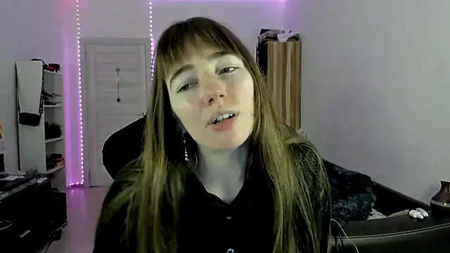 Snapshot of bekkawell chatting on 11/26/25, 02:50 bekkawell online show from 11/26/25, 02:50