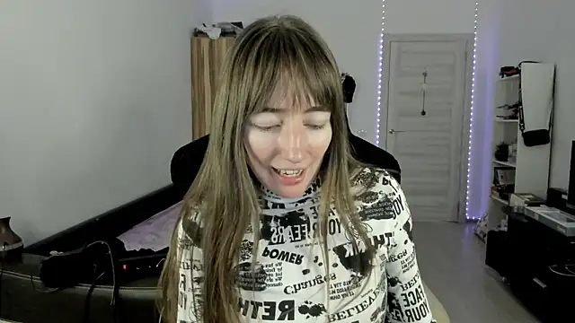 Snapshot of bekkawell chatting on 12/20/25, 04:32 bekkawell online show from 12/20/25, 04:32