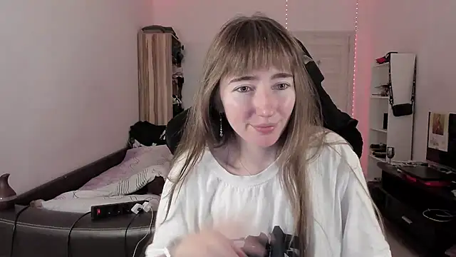 Snapshot of bekkawell chatting on 09/10/25, 03:22 bekkawell online show from 09/10/25, 03:22