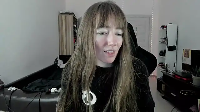 Snapshot of bekkawell chatting on 10/02/25, 09:34 bekkawell online show from 10/02/25, 09:34