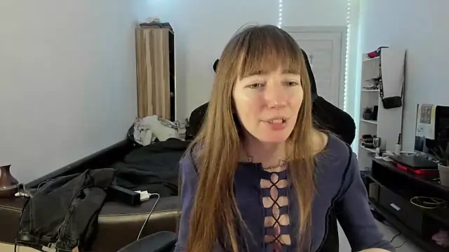 Snapshot of bekkawell chatting on 09/25/25, 12:55 bekkawell online show from 09/25/25, 12:55