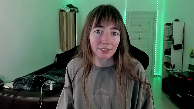 Snapshot of bekkawell chatting on 10/24/25, 03:55 bekkawell online show from 10/24/25, 03:55