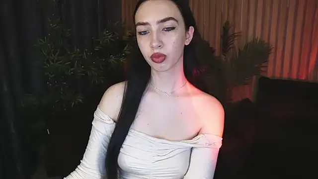 Snapshot of WildKittenX_ chatting on 11/11/25, 06:52 WildKittenX online show from 11/11/25, 06:52