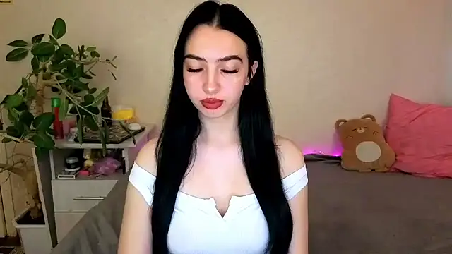 WildKittenX  online show from 05/19/26, 05:03