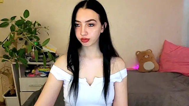 WildKittenX  online show from 05/18/26, 05:23
